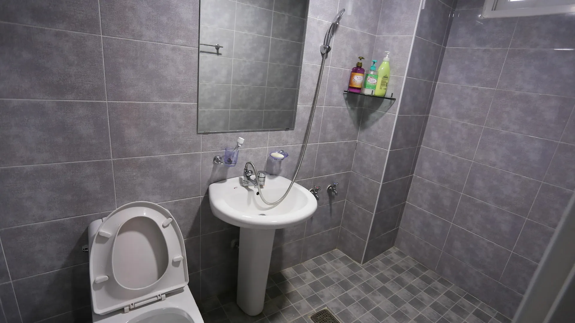 Busan Sum Guesthouse Songdo Branch 2*,  South Korea
